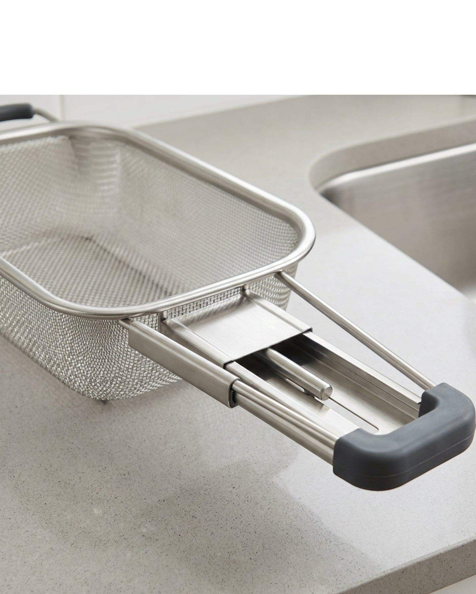 Xaora Expandable Over-Sink Mesh Draining Basket 39-56 cm Stainless Steel - Detail view