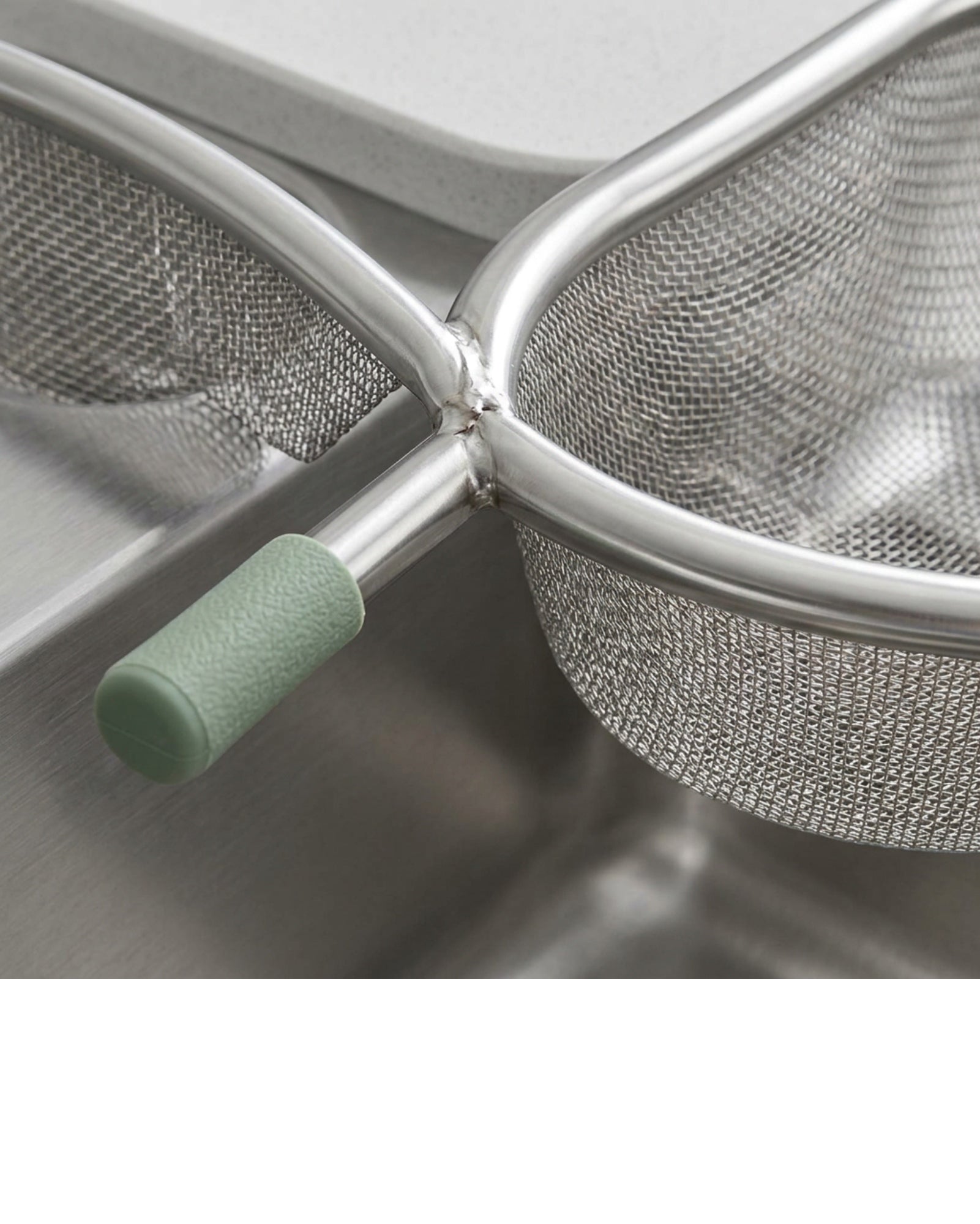 Xaora Triangular Sink-Corner Mesh Draining Basket 32 cm Stainless Steel Sage - Detail view
